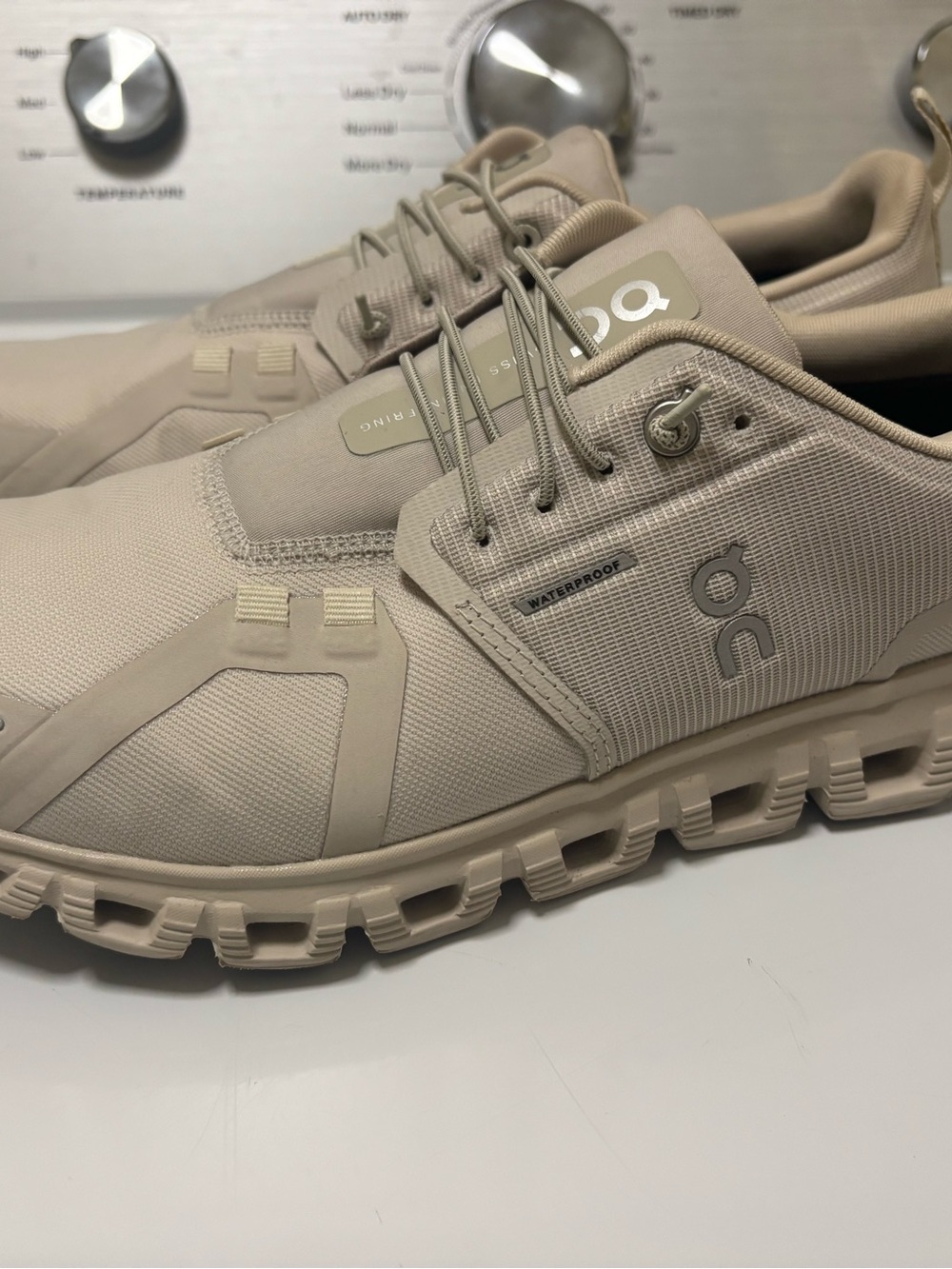 On clouds waterproof brand new condition.